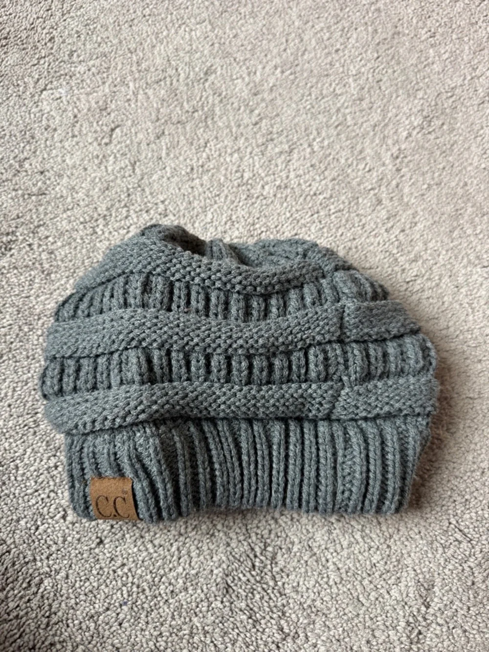 C. C Grey Beanie Popular Lined Cable Knit Skully Hat SIZE OS
